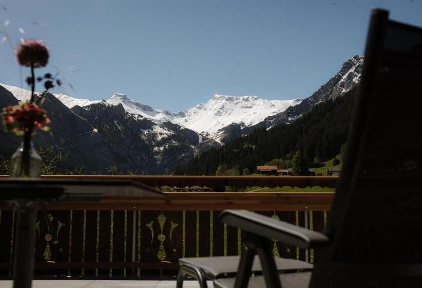 발코니 디럭스 룸, Bodehüttli