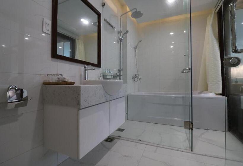 اتاق خانوادگی, Catba View