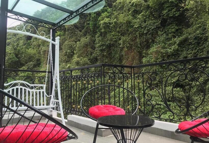 اتاق خانوادگی, Catba View