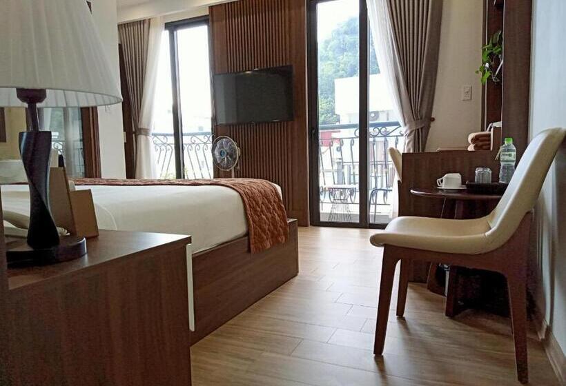 اتاق لوکس با بالکن, Catba View