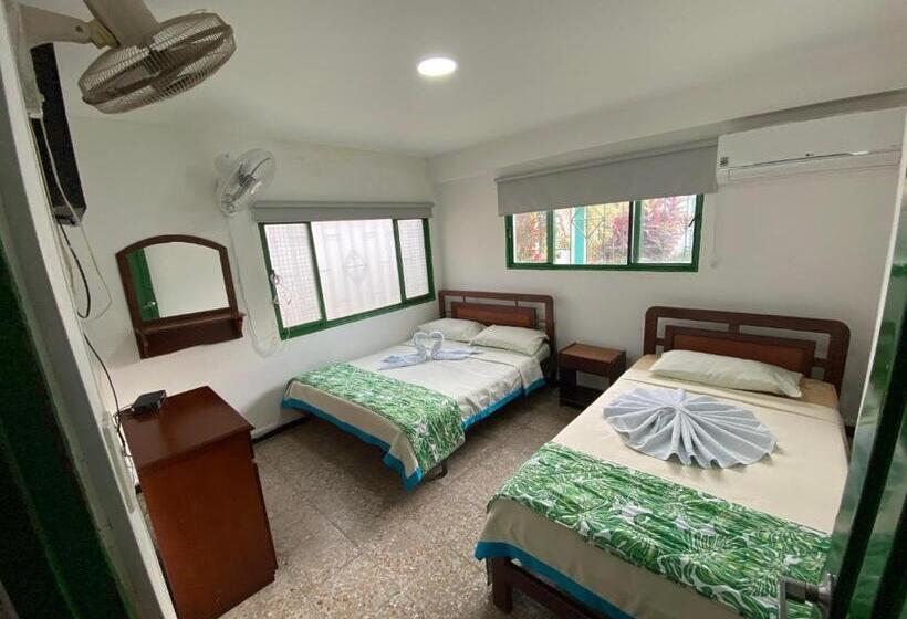 اتاق استاندارد سه نفره, Maratea Melgar