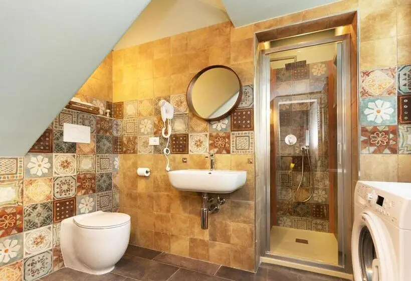 Deluxe room with river view, Casa Porta Marina