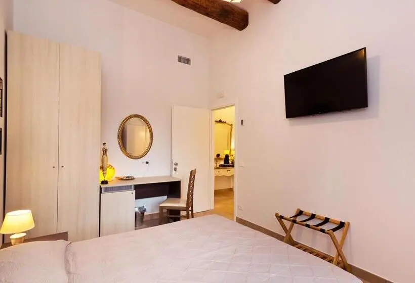 Deluxe room with river view, Casa Porta Marina
