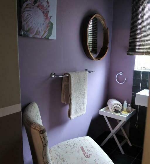 اتاق استاندارد با چشم‌انداز استخر, Karoozin Village