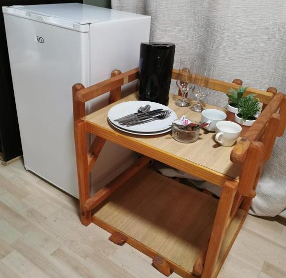 اتاق استاندارد, Karoozin Village