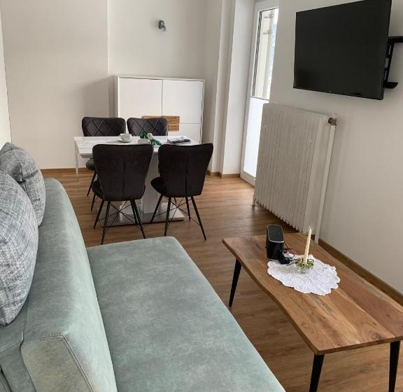 Апартаменты 2 Спальни, Nefer, Haus