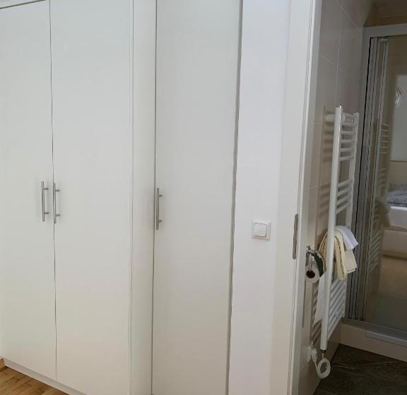 Апартаменты 2 Спальни, Nefer, Haus