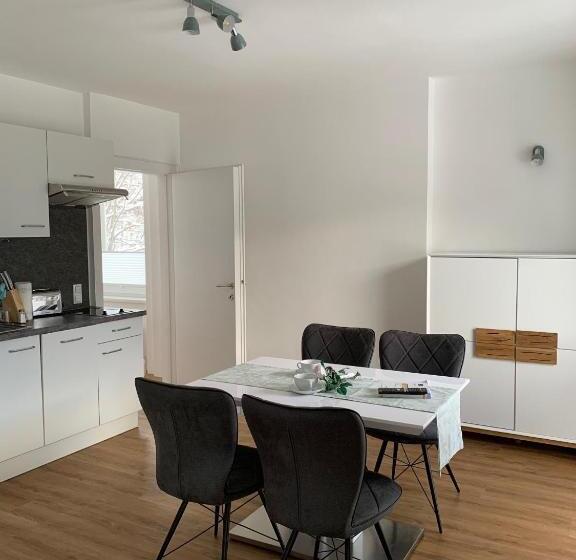 Апартаменты 2 Спальни, Nefer, Haus