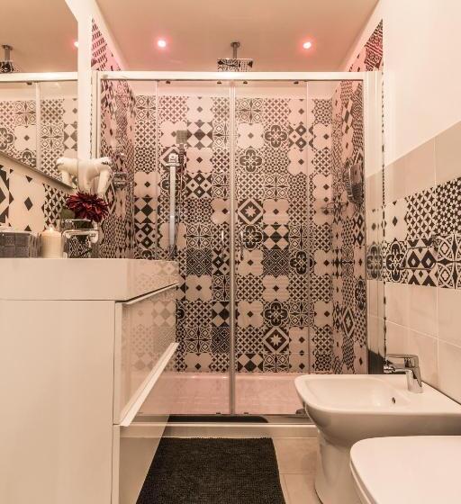 اتاق لوکس, 4 Star Bologna Train Station Self Check In