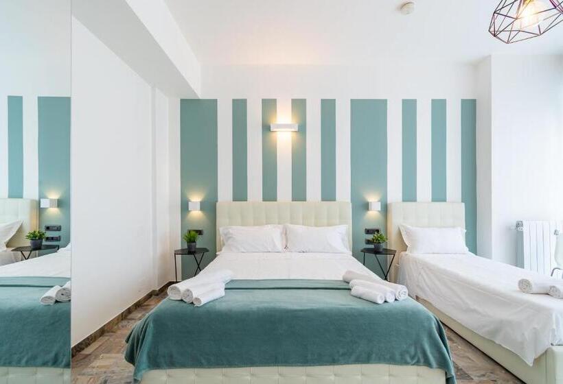 استودیوی استاندارد, 4 Star Bologna Train Station Self Check In