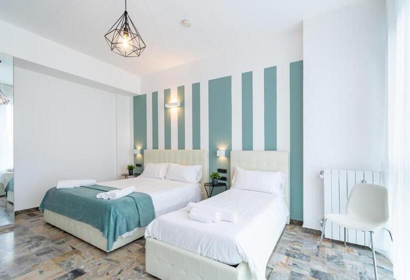 استودیوی استاندارد, 4 Star Bologna Train Station Self Check In