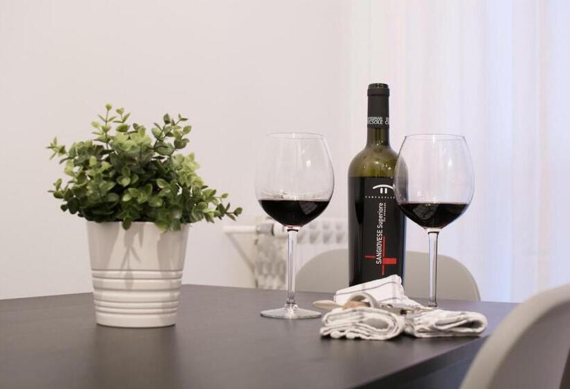 آپارتمان 1 خوابه, 4 Star Bologna Train Station Self Check In