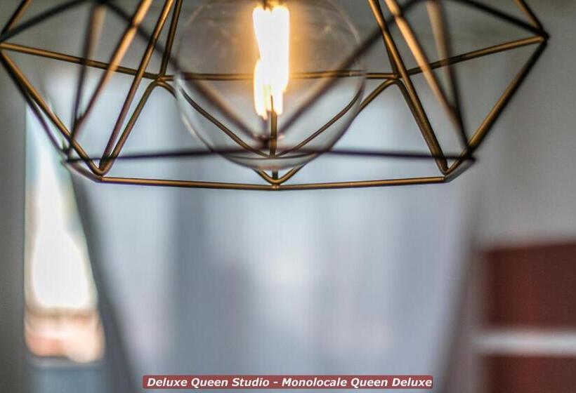 استودیوی لوکس, 4 Star Bologna Train Station Self Check In