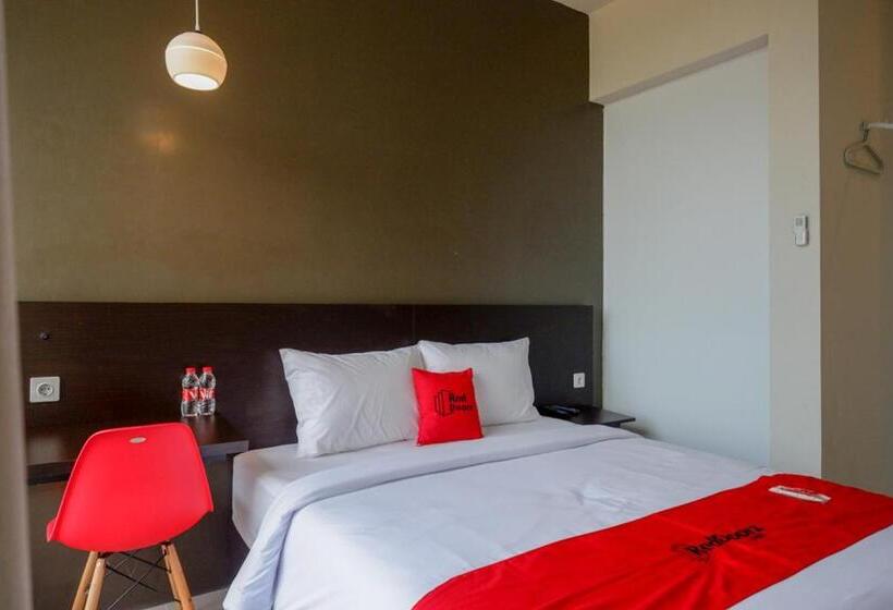 标准间, Reddoorz Plus Near Solo Baru