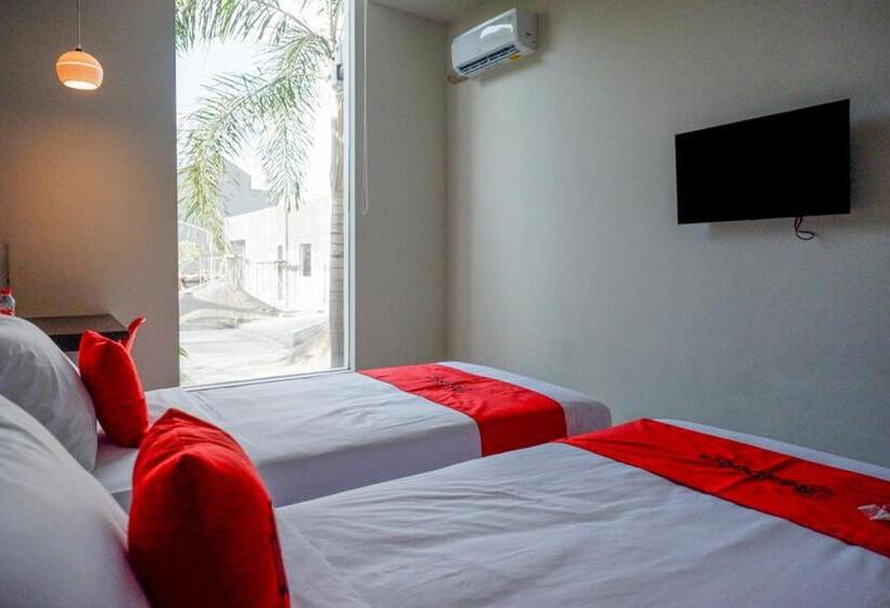 标准间, Reddoorz Plus Near Solo Baru