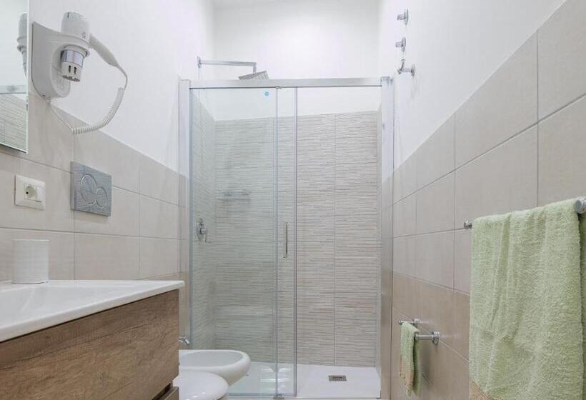 اتاق سوپریور با تخت بزرگ, Eloro   Guest Houses