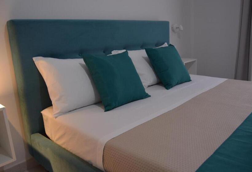 Номер Стандарт с Гидромассажем, Bilateral B&b