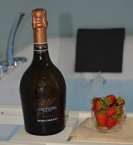 Номер Стандарт с Гидромассажем, Bilateral B&b