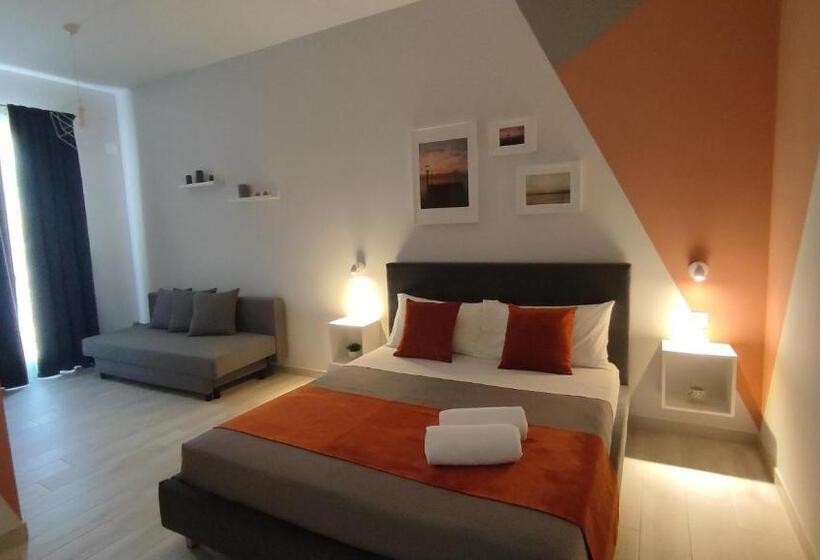 Семейный Номер, Bilateral B&b