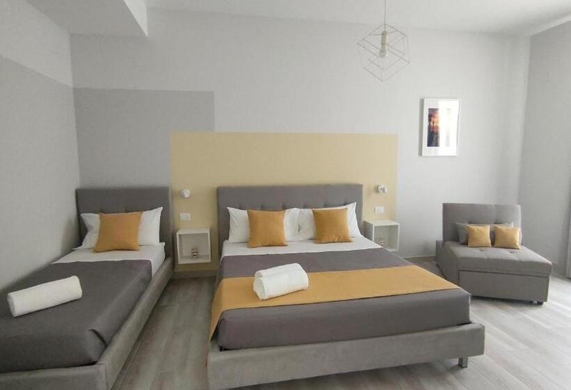 Четырехместный Номер Стандарт, Bilateral B&b