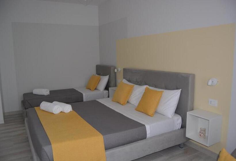 Четырехместный Номер Стандарт, Bilateral B&b