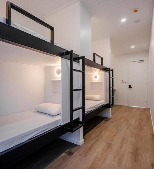 共用房间的床, Bounce Noosa