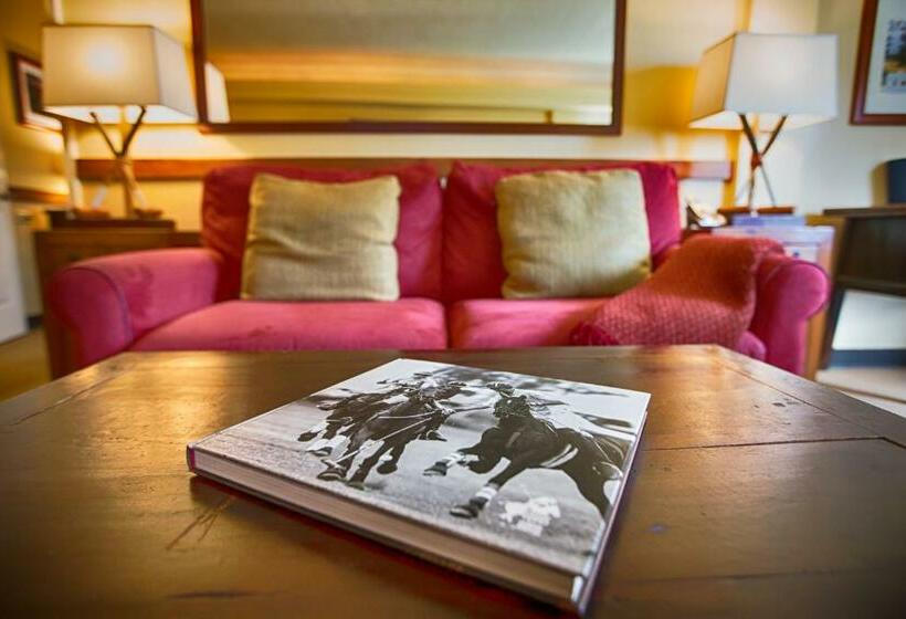 スイート, The Equus