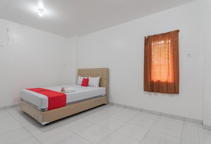 Номер Deluxe, Reddoorz At Vall Guest House Balikpapan