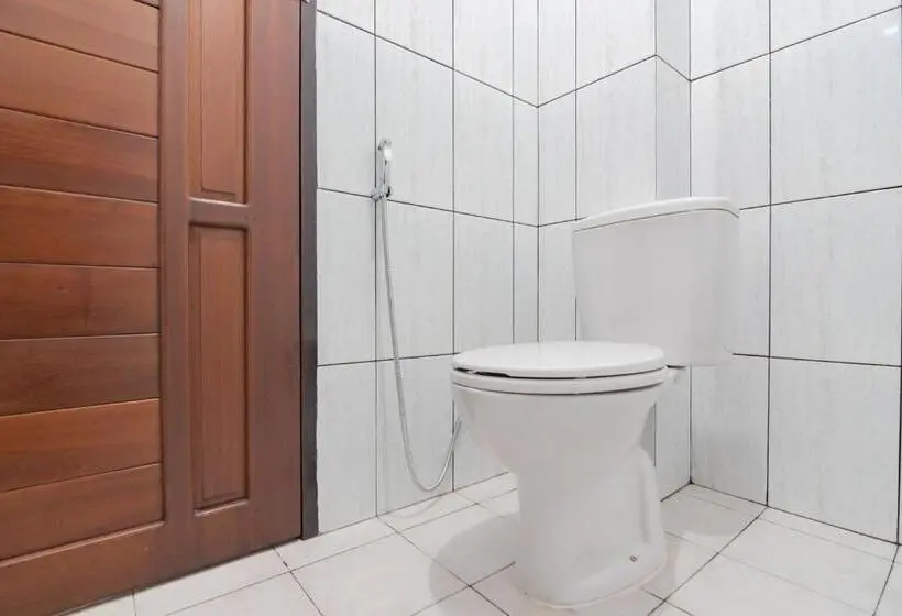 エコノミールーム, Reddoorz At Vall Guest House Balikpapan