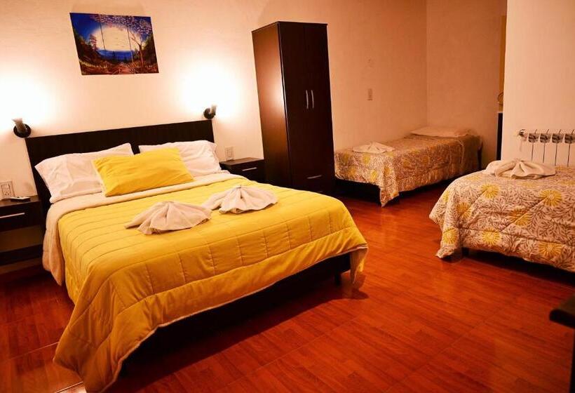 חדר לארבעה סטנדרטי עם נוף לגינה, Posada Inguz