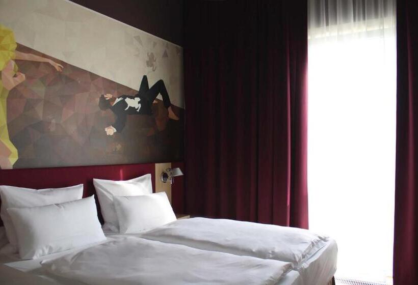 Номер Стандарт, Grimm´s Berlin Potsdam