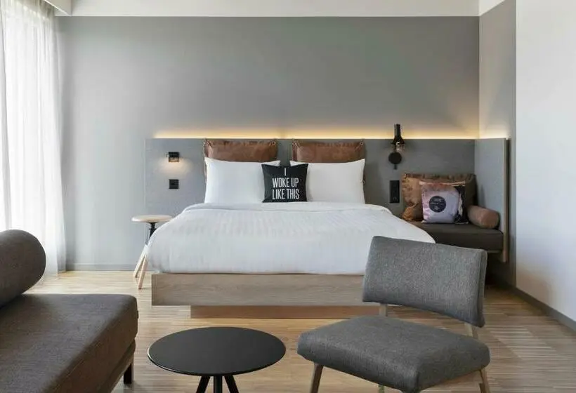 ファミリールーム, Moxy Rapperswil