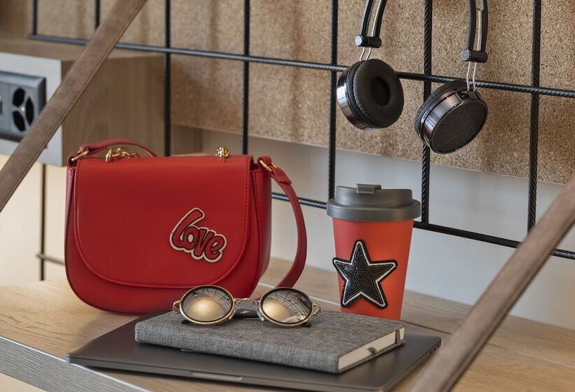 带城市景观的标准间, Moxy Rapperswil