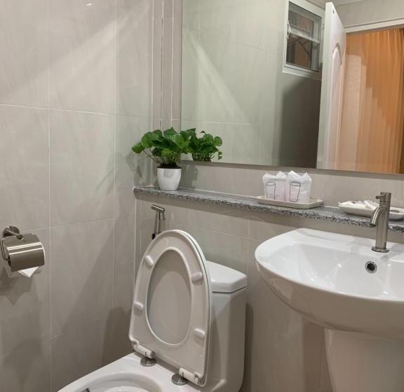 غرفة قياسية ثلاثية, Siri Ville