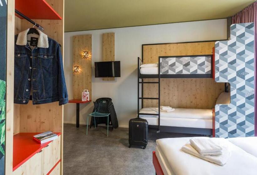 Camera Quadrupla Standard, Meininger Hotel Zürich Greencity