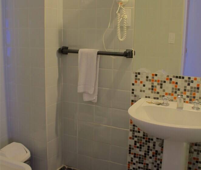 Quarto Triplo Estandar, Hostel Suites Florida