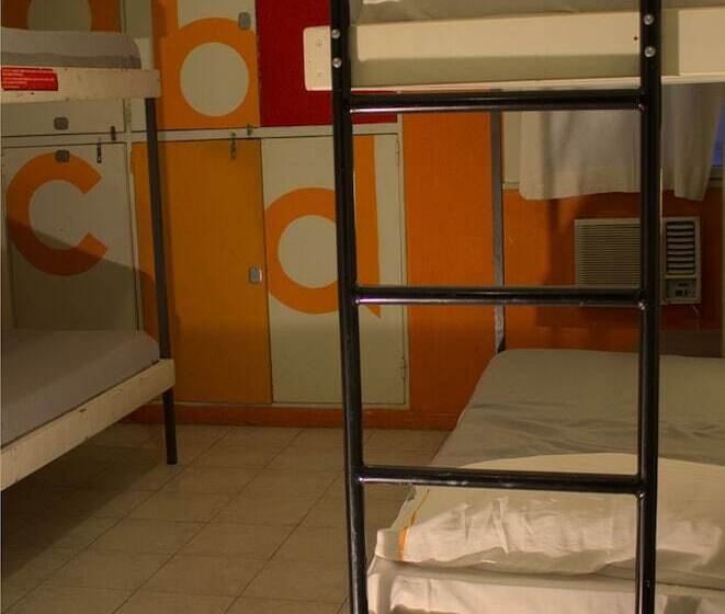 Quarto Quádruplo Estandar, Hostel Suites Florida