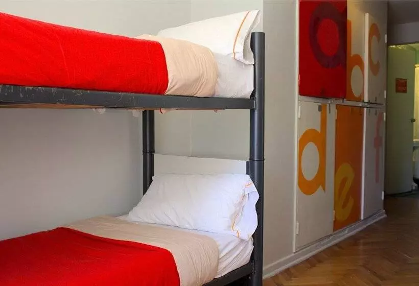 تختخواب در اتاق مشترک, Hostel Suites Florida