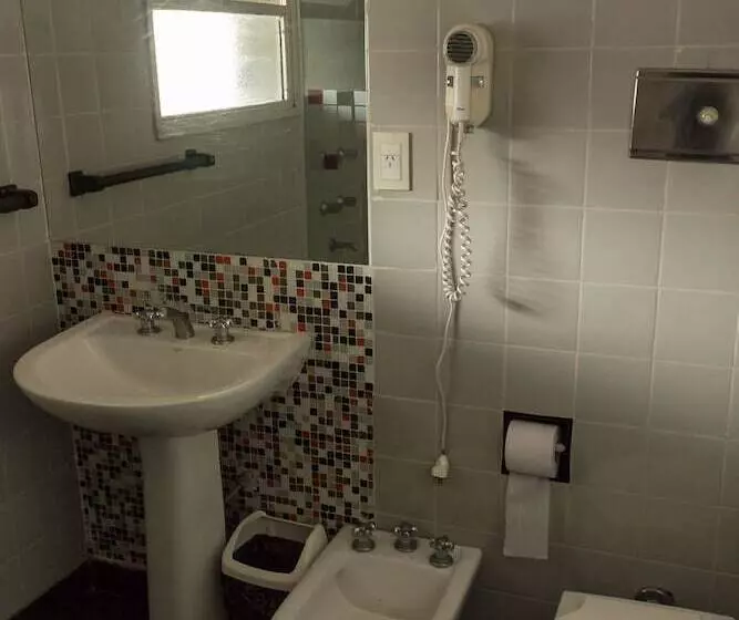 اتاق خانوادگی, Hostel Suites Florida