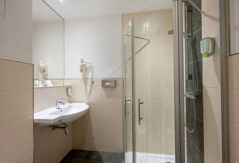 اتاق استاندارد یک نفره, Martas Hotel Berlin Mitte