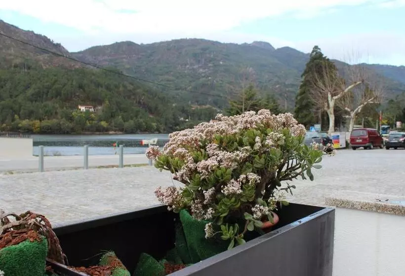Quarto standart com terraça, Beleza Serra Guide