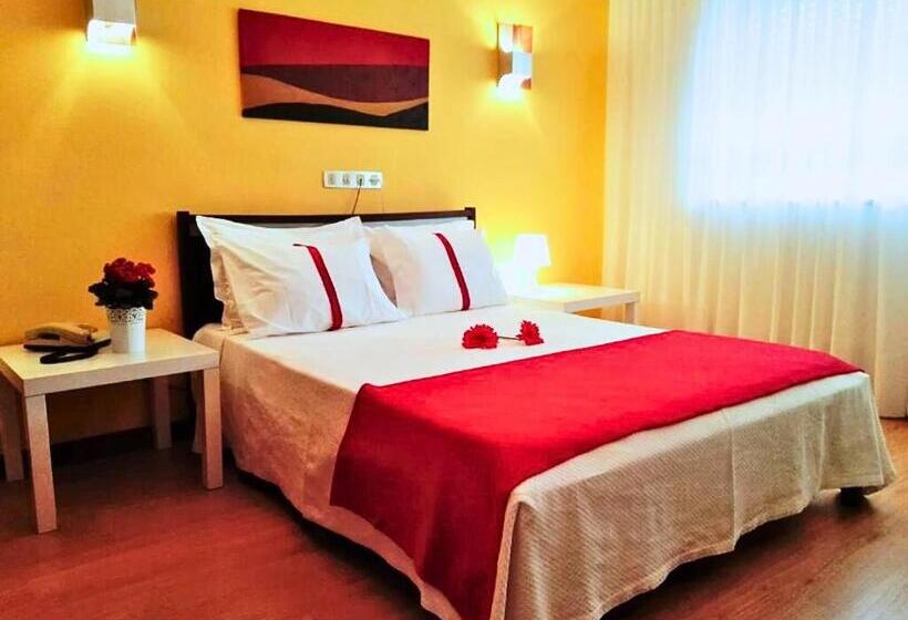 패밀리 룸, Corredoura Garden