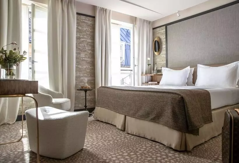 اتاق لوکس, Esprit Saintgermain