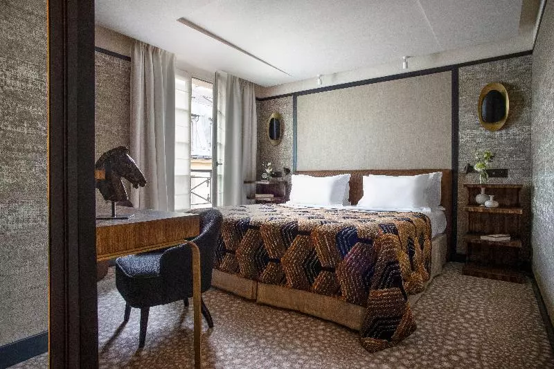 اتاق سوپریور, Esprit Saintgermain