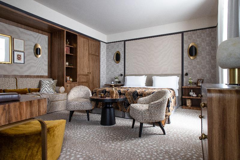 エクゼクティブルーム, Esprit Saintgermain