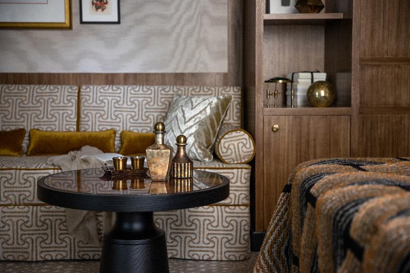 エクゼクティブルーム, Esprit Saintgermain