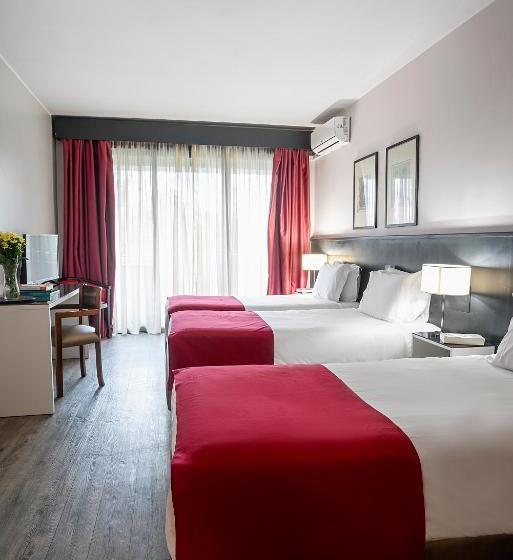 اتاق خانوادگی, Estacão Braga