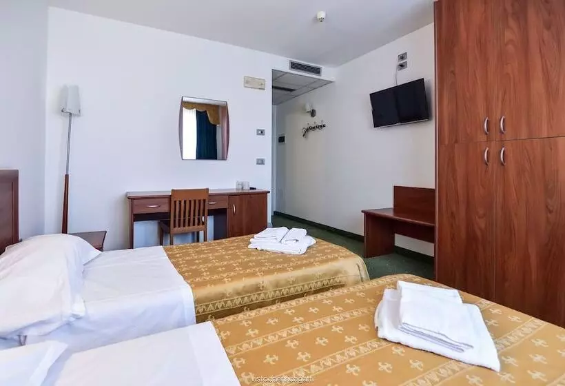 اتاق استاندارد, Standard Hotel Udine