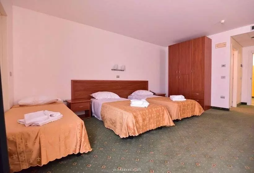 اتاق استاندارد سه نفره, Standard Hotel Udine