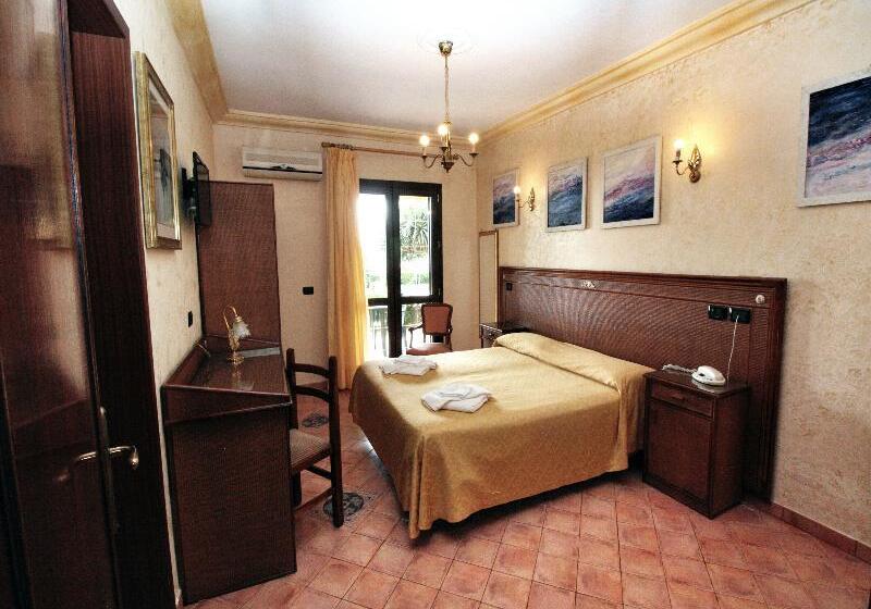 Номер Стандарт, Triscinamare Hotel Residence